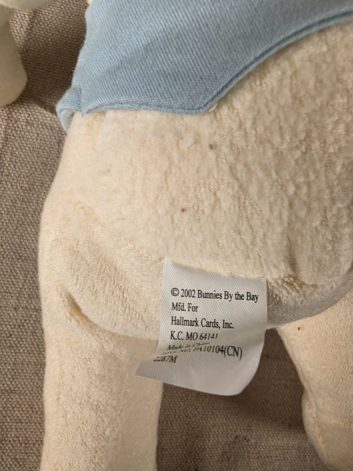 Hallmark Bunnies By The Bay Buttercup Bunny Plush 2003 Vintage - Image 6