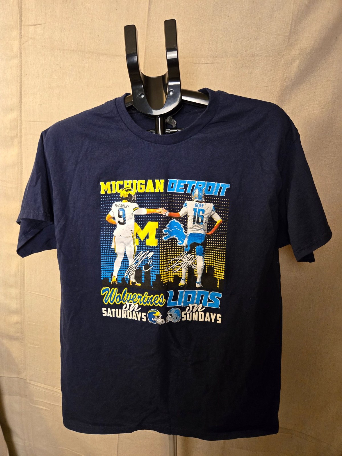 Gildan Michigan Wolverines Detroit Lions Graphic T-Shirt Large Navy