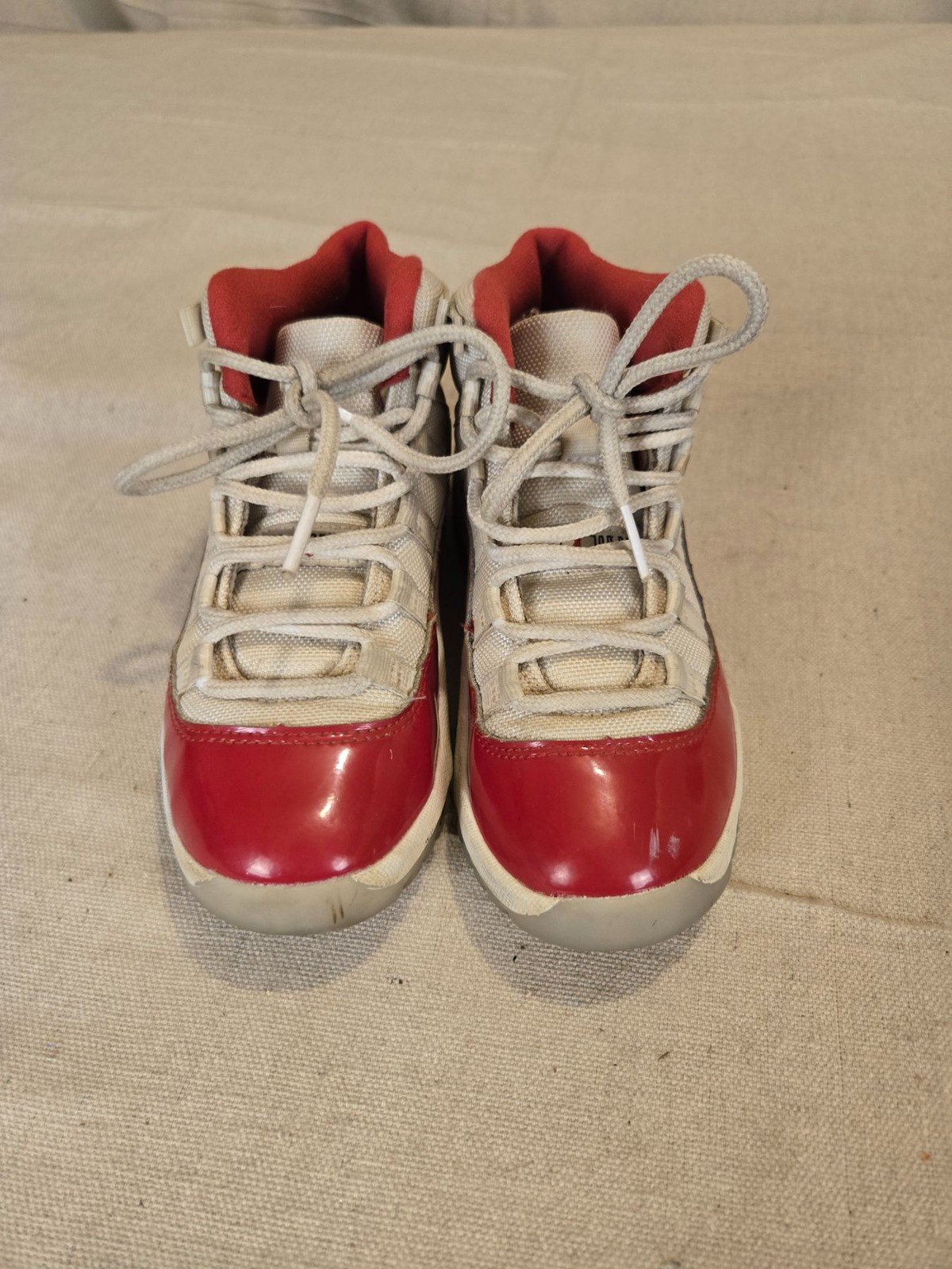 Nike Jordan 11 Retro Kids Sneakers Red White Size 1.5Y