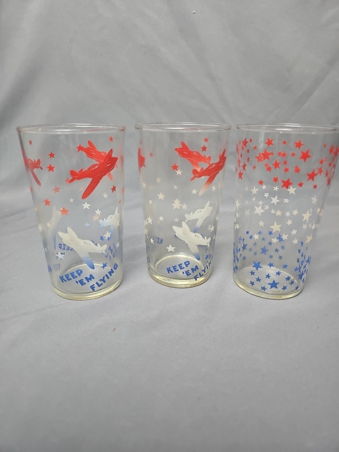 Vintage 1940's Keep 'em Flying Glass Tumbler (2) & WW2 Red White Blue