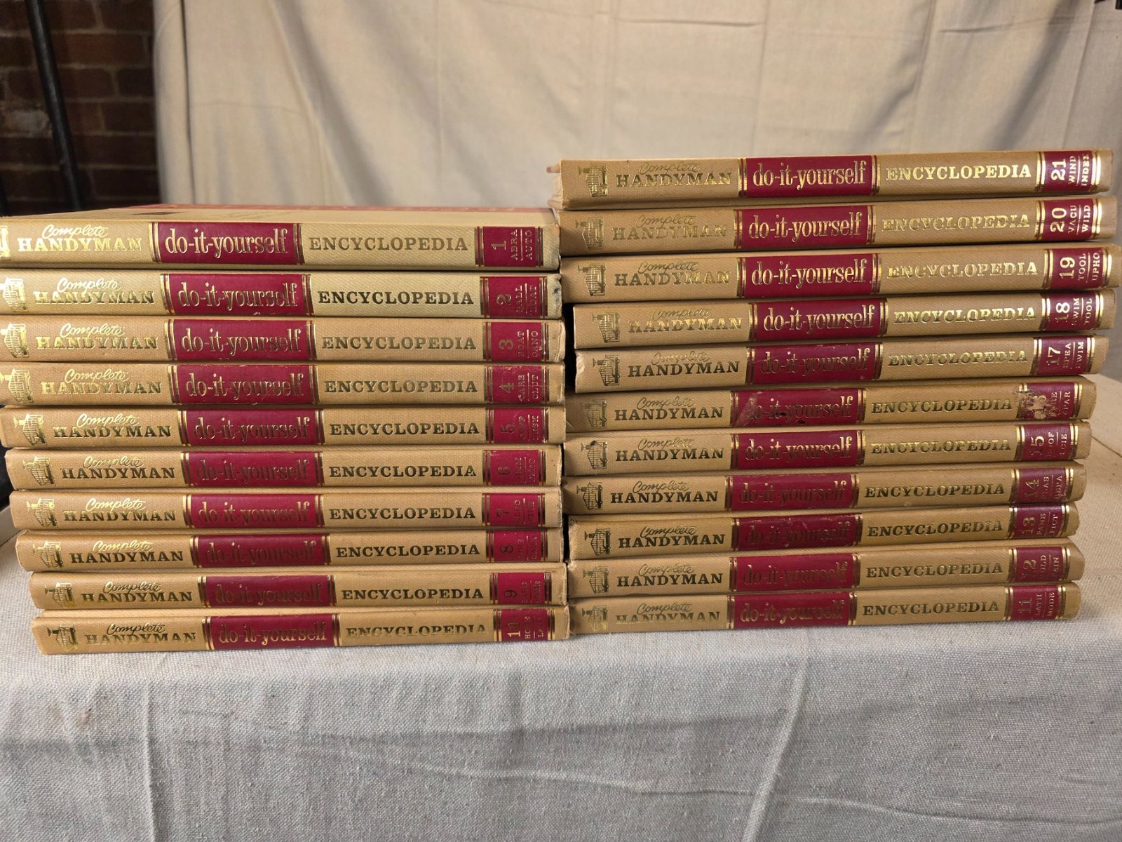 Vintage Complete Handyman Do-It-Yourself Encyclopedia 21 Volumes Set 1975