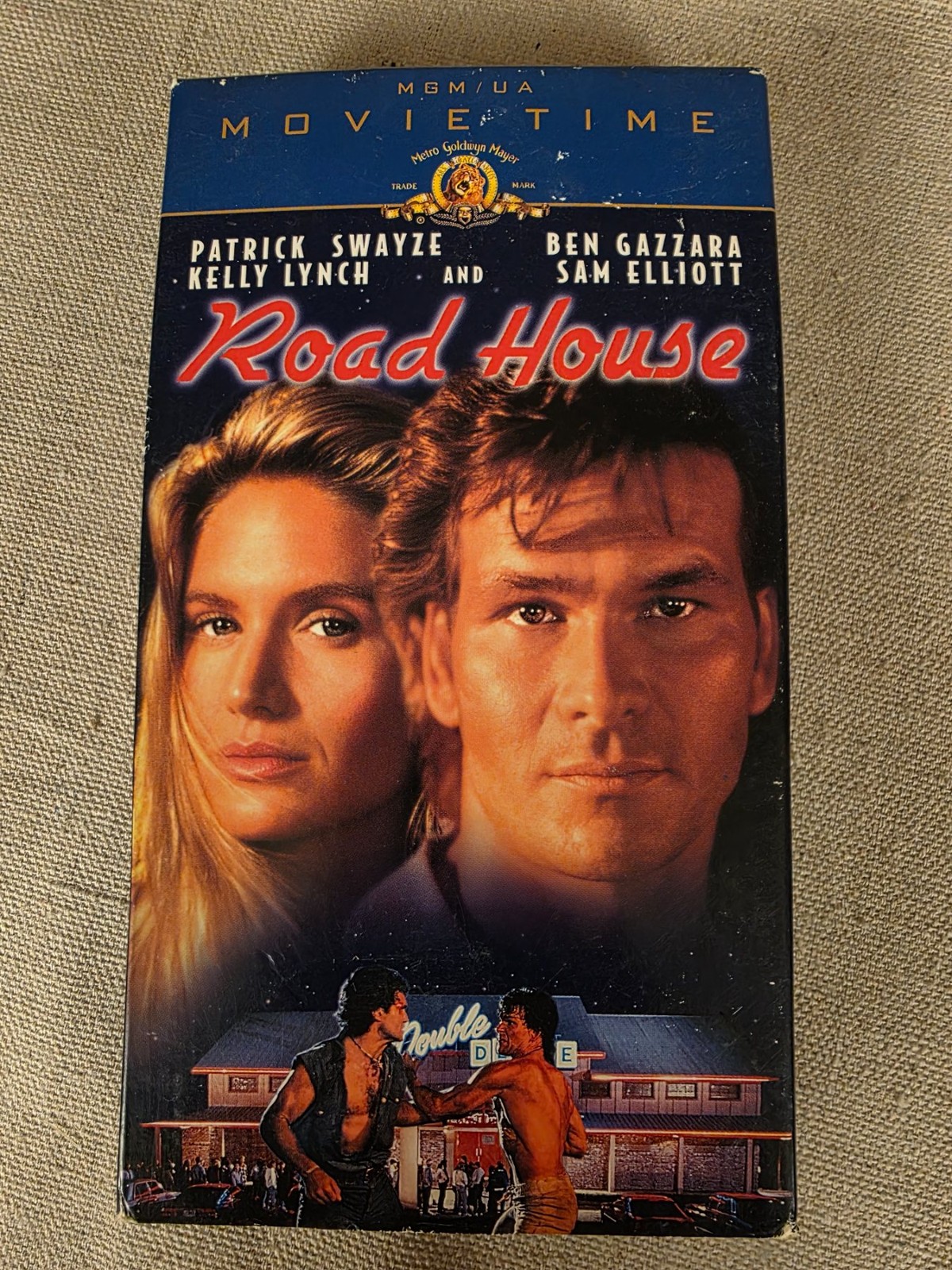 Road House VHS Tape 1989 Patrick Swayze MGM/UA Movie Time