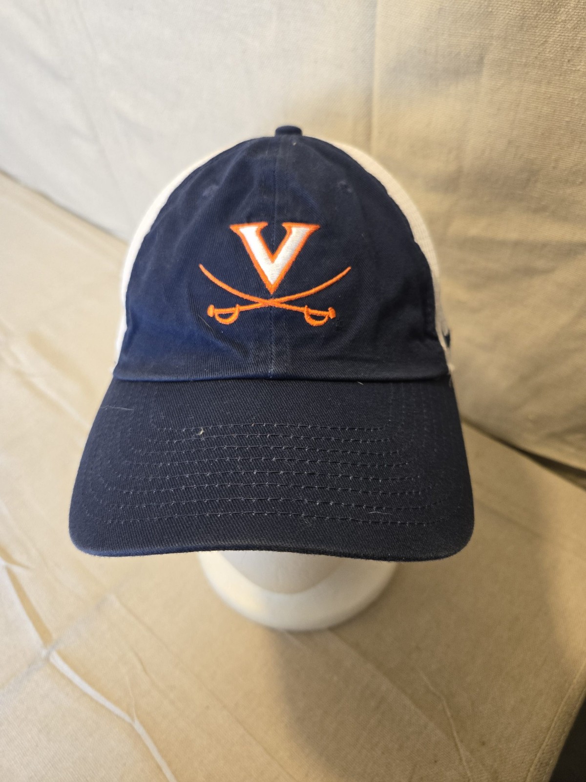 Nike Heritage86 Virginia Cavaliers Adjustable Trucker Hat Blue White