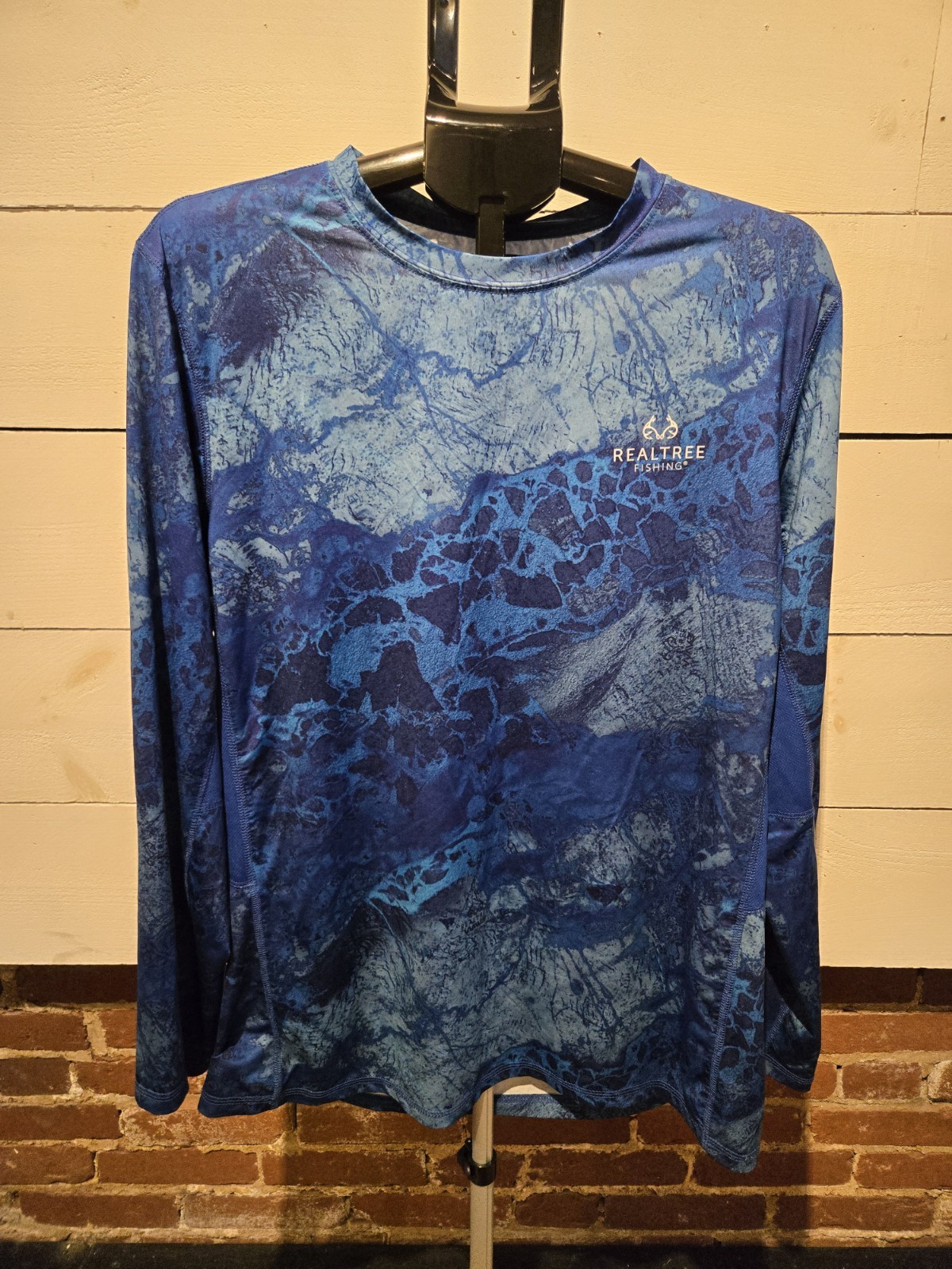 Realtree Fishing Long Sleeve Performance Shirt