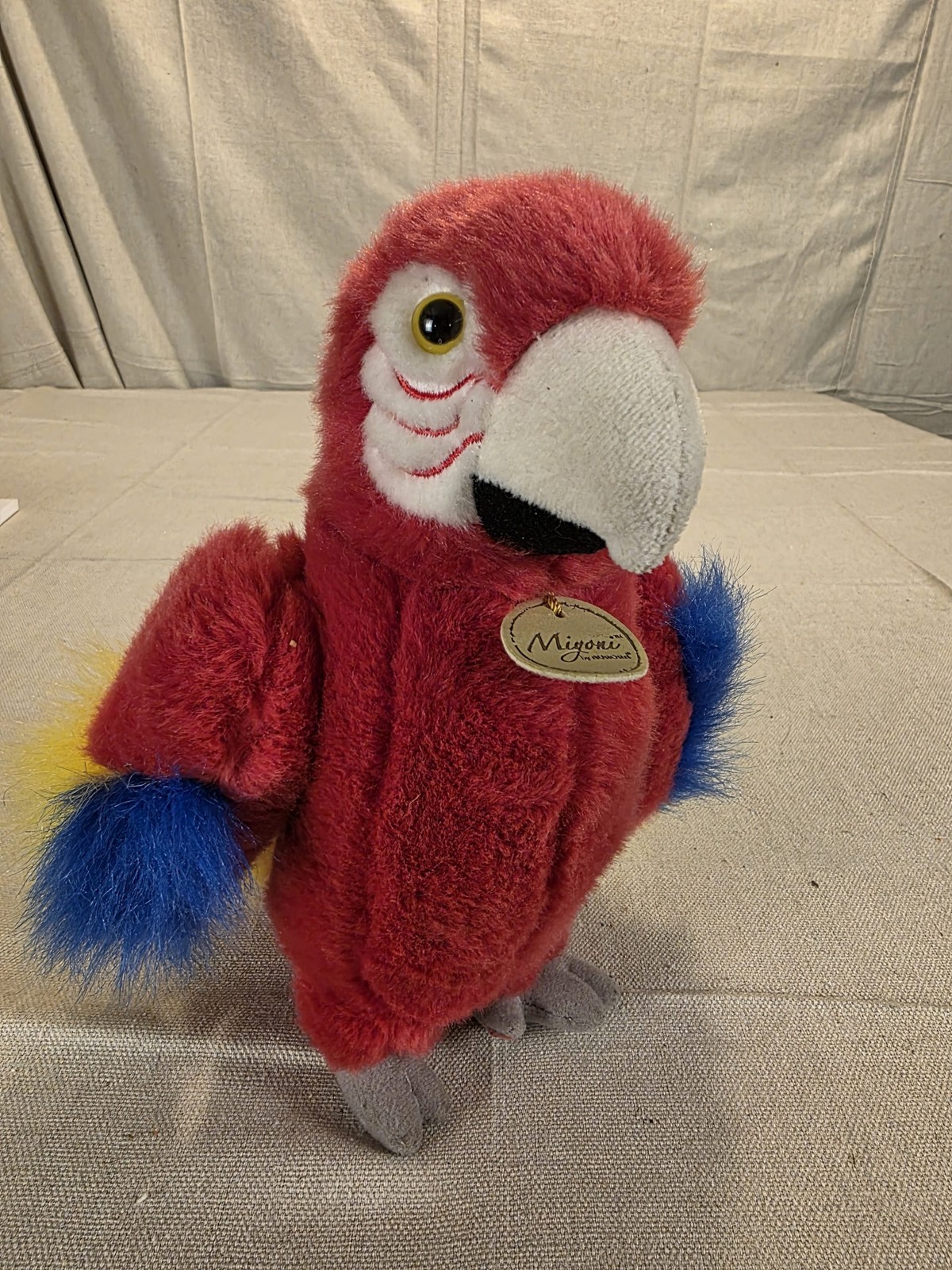 Miyoni by Aurora Macaw Parrot Plush Stuffed Animal Toy 9" Used