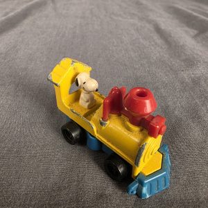 RARE 1958 Vintage SNOOPY Diecast & Plastic Miniature Yellow Toy Train by AVIVA