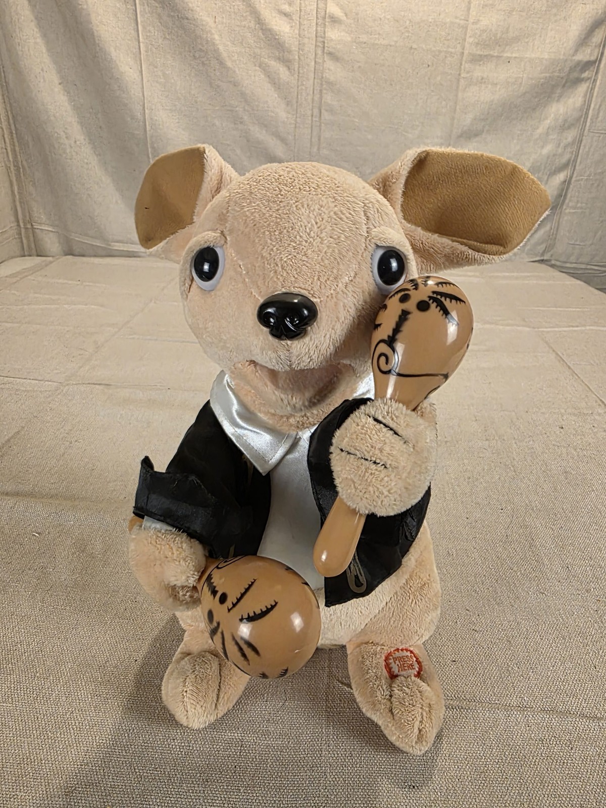 Mills Animated Chuey Bamba Singing Chihuahua Plush with Maracas USED