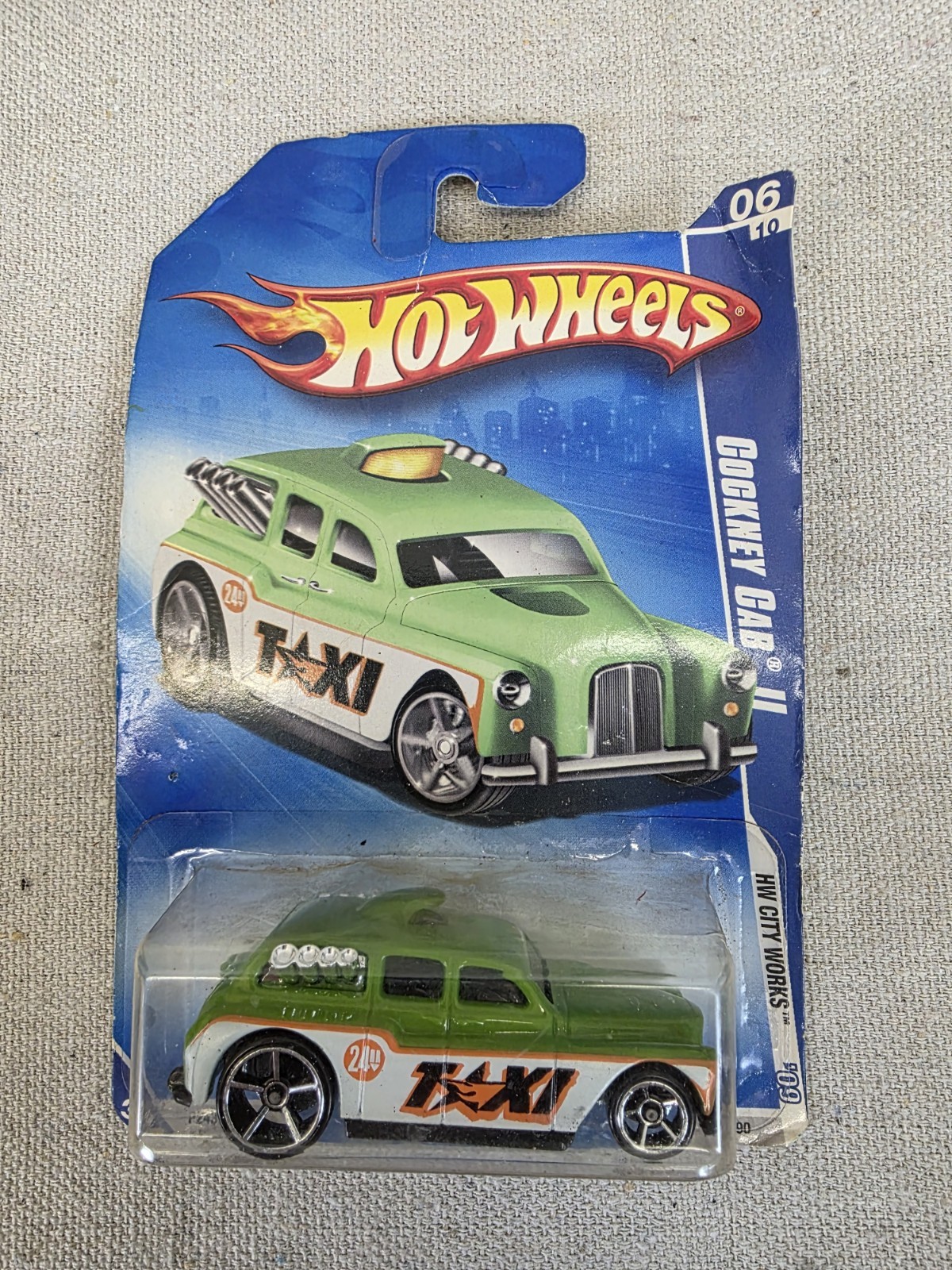 Hot Wheels Cockney Cab II #1 1 2 Green 2009 MOC