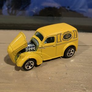 1999 VTG Hot Wheels Jonathan’s Express Delivery Truck Yellow Die Cast
