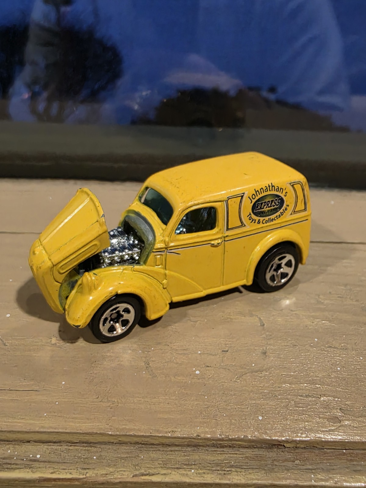 1999 VTG Hot Wheels Jonathan’s Express Delivery Truck Yellow Die Cast