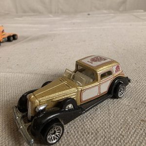1981 Hot Wheels 1935 Cadillac Gold White Vintage Diecast Toy Car