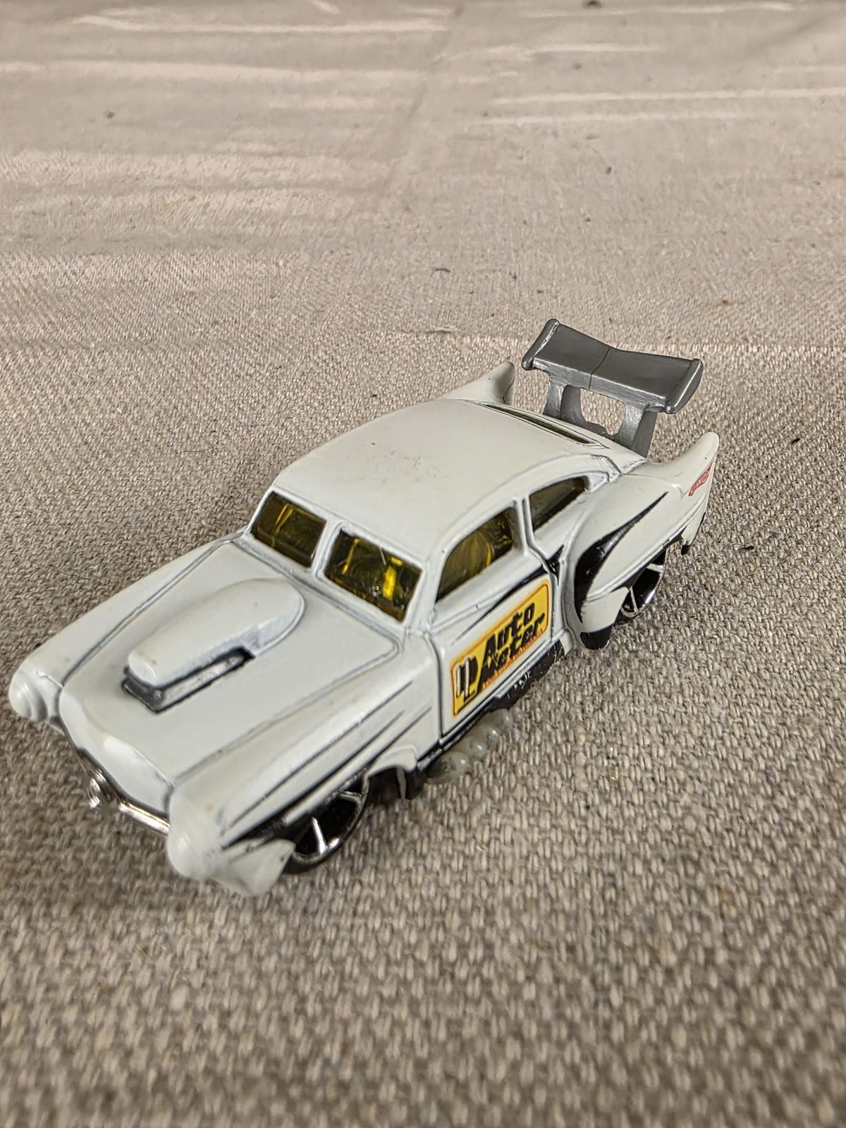 Hot Wheels Jaded Auto Meter White Diecast Car 2001 Used