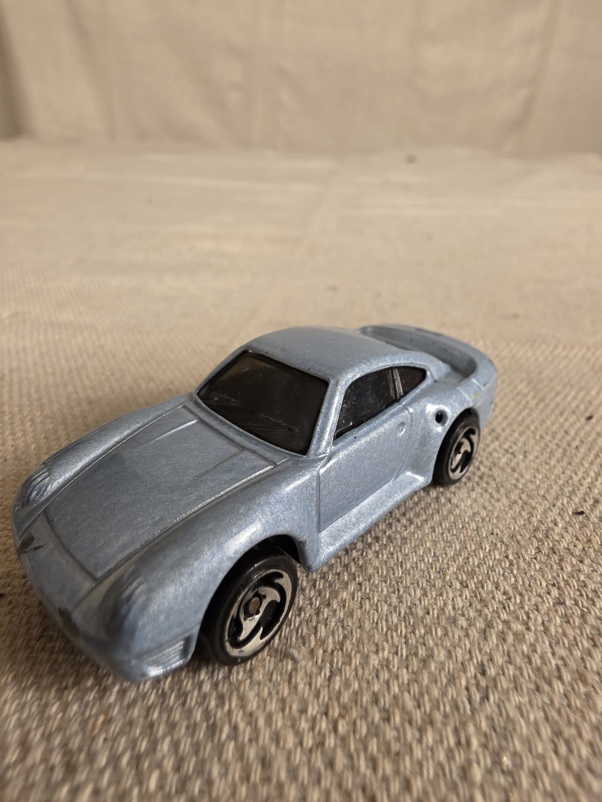 Vintage 1987 Hot Wheels Light Blue Porsche 959 Diecast Toy Car