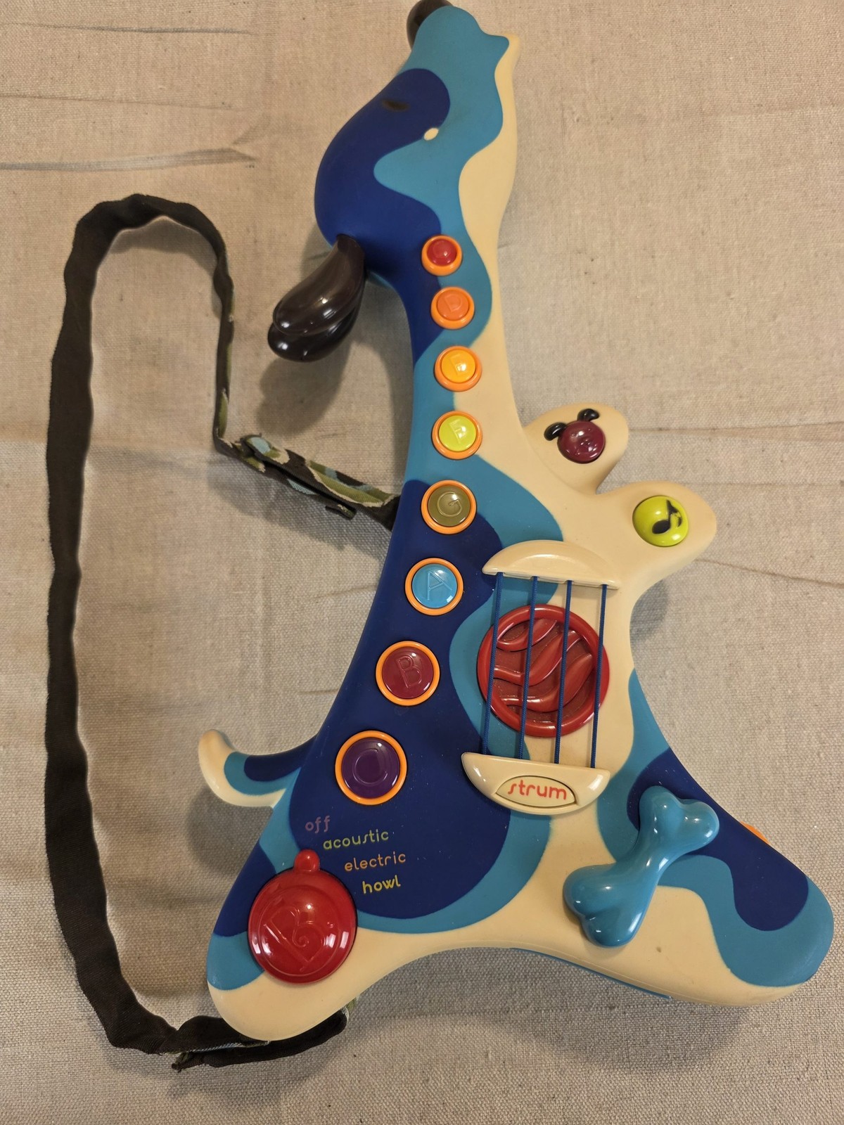 B. Toys B. Woofer Hound Dog Musical Guitar Toy Used
