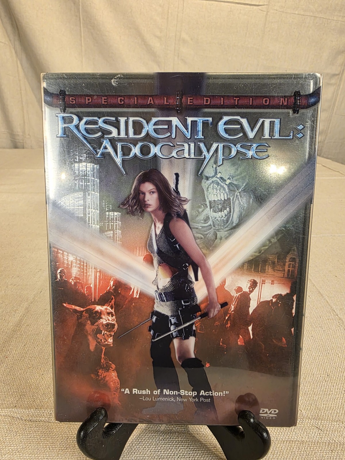 Resident Evil: Apocalypse Special Edition DVD 2-Disc Set