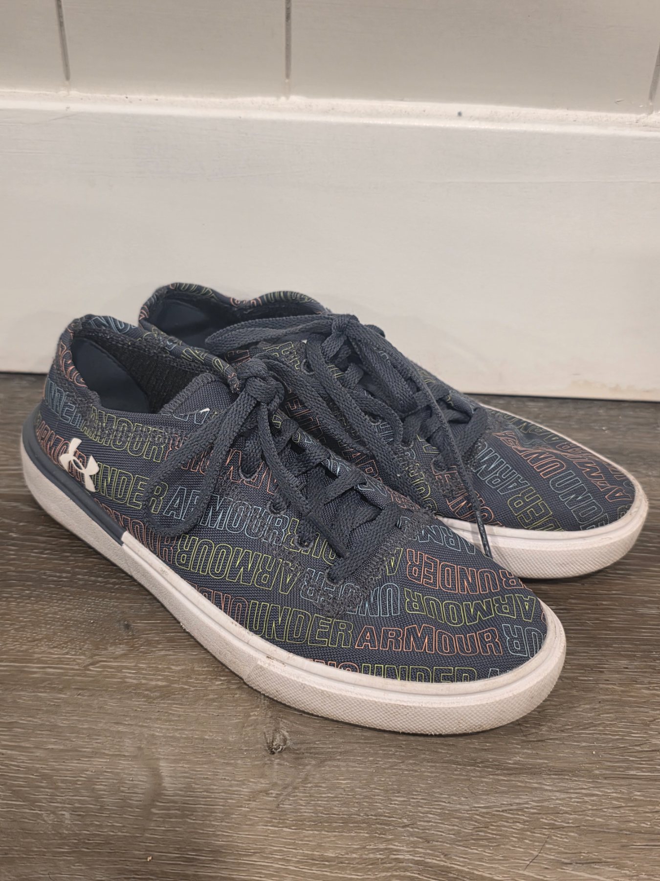 Under Armour Kickit2 Youth 4Y Black Multicolor Word Mark Sneakers