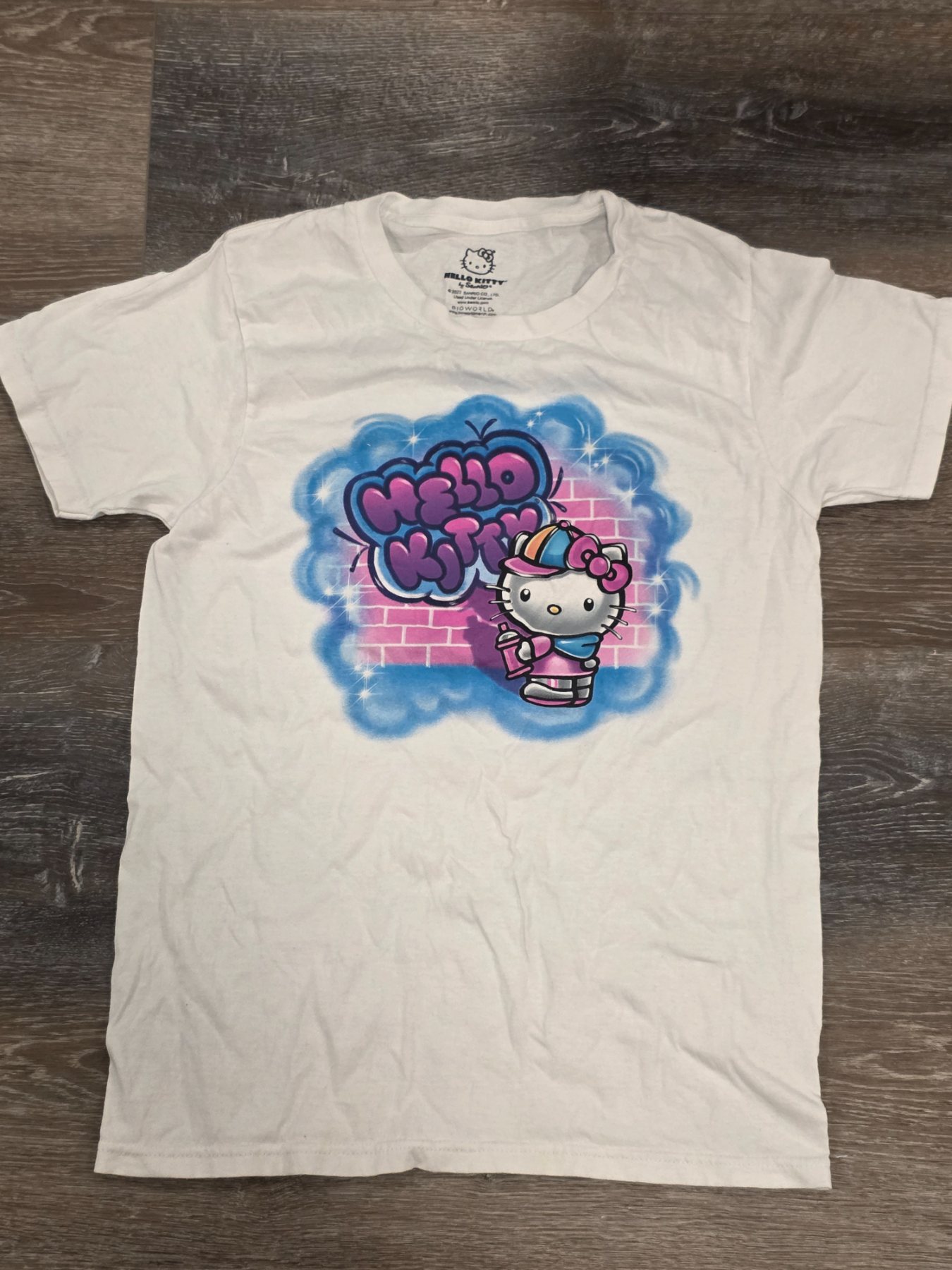 Hello Kitty Bioworld Graffiti Graphic T-Shirt Women's S White