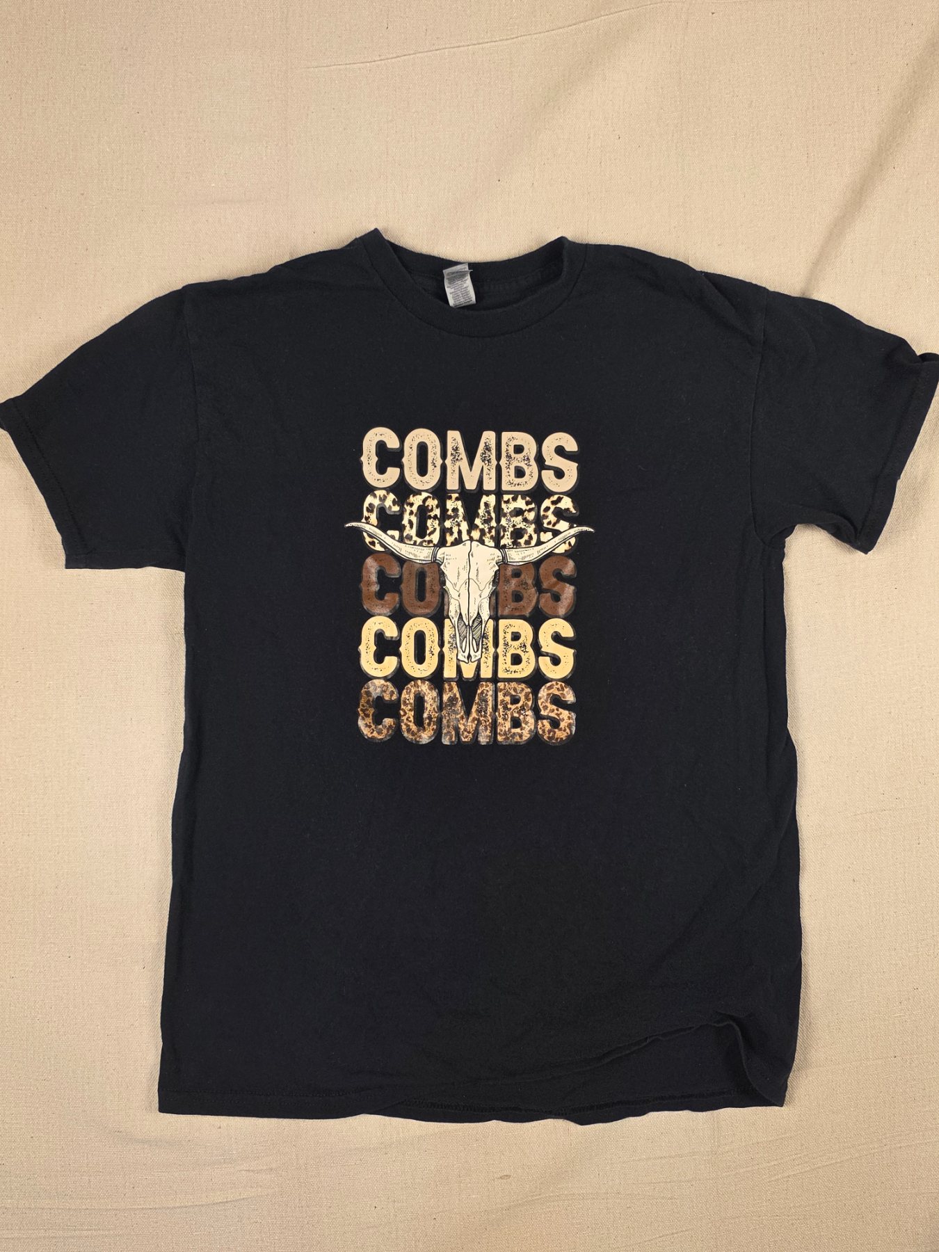 Gildan Luke Combs Western Graphic T-Shirt Unisex M Black