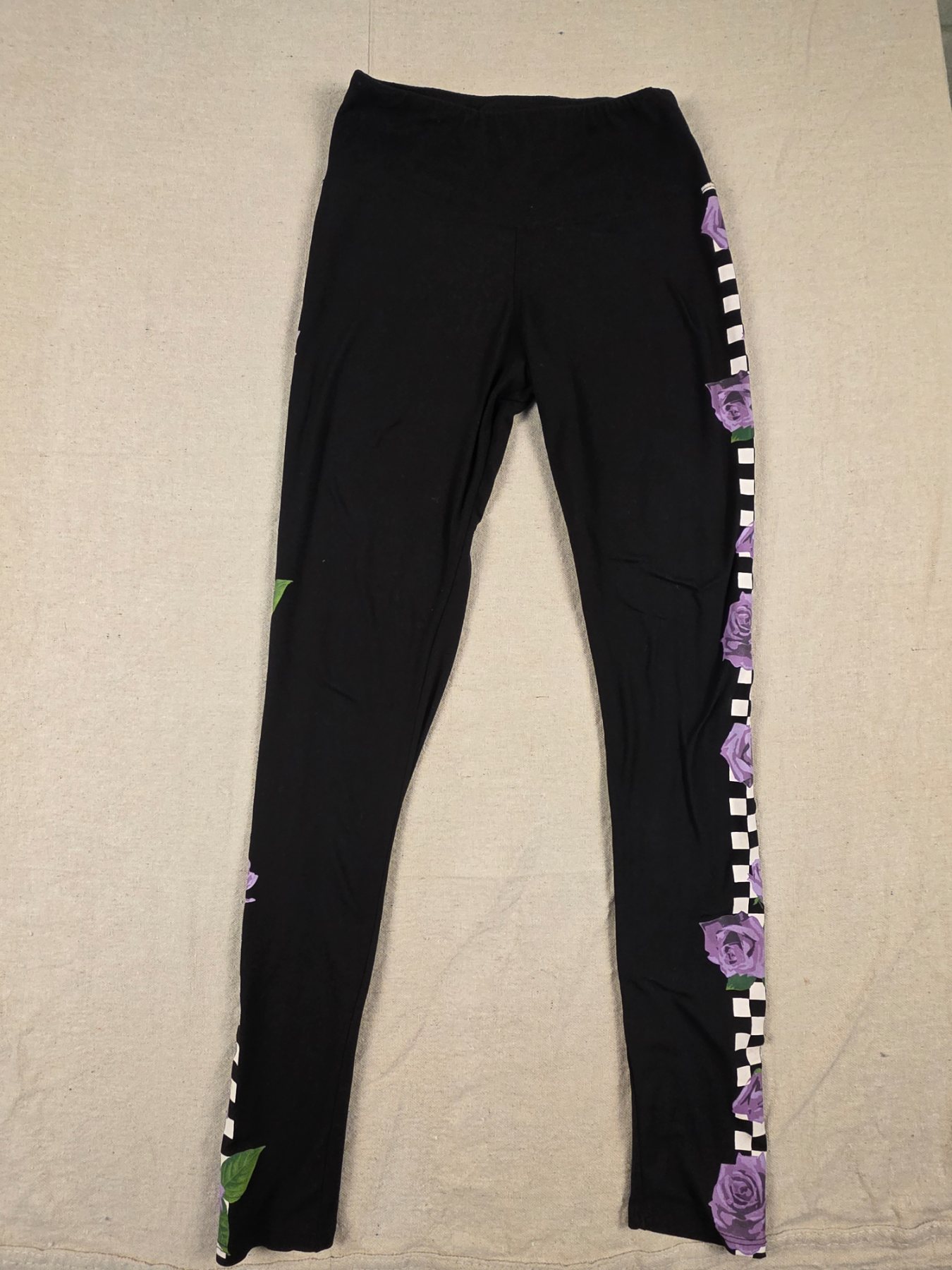 rue21 Women's M Black Purple Rose Checkered Side Stripe Leggings