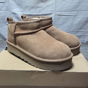 UGG Kids Classic Ultra Mini Platform Boots Youth 6 Chestnut