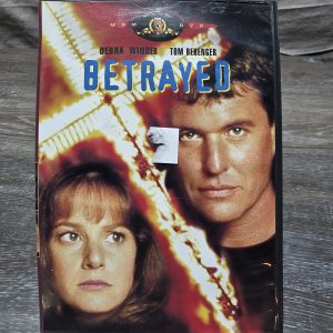 Betrayed DVD 1988 Debra Winger Tom Berenger MGM Widescreen Standard