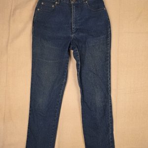 DKNY Classic Petite Women’s Size 6P Dark Wash Stretch Straight Leg Jeans